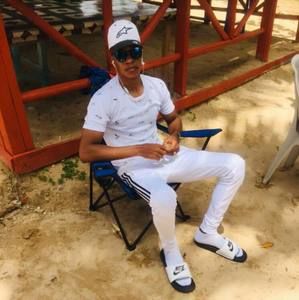 Meet your Posher, Jose nicolas